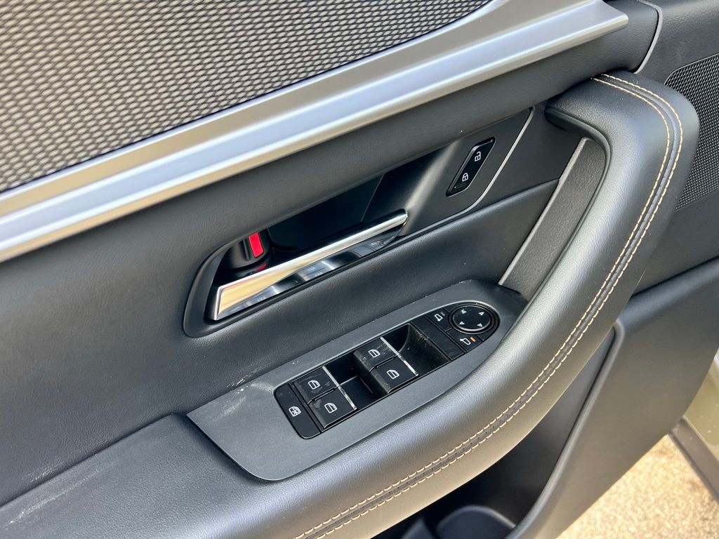 Thumbnail: 2026 Mazda CX-70 - 23