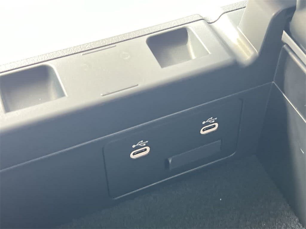 Thumbnail: 2025 Mazda CX-70 - 36