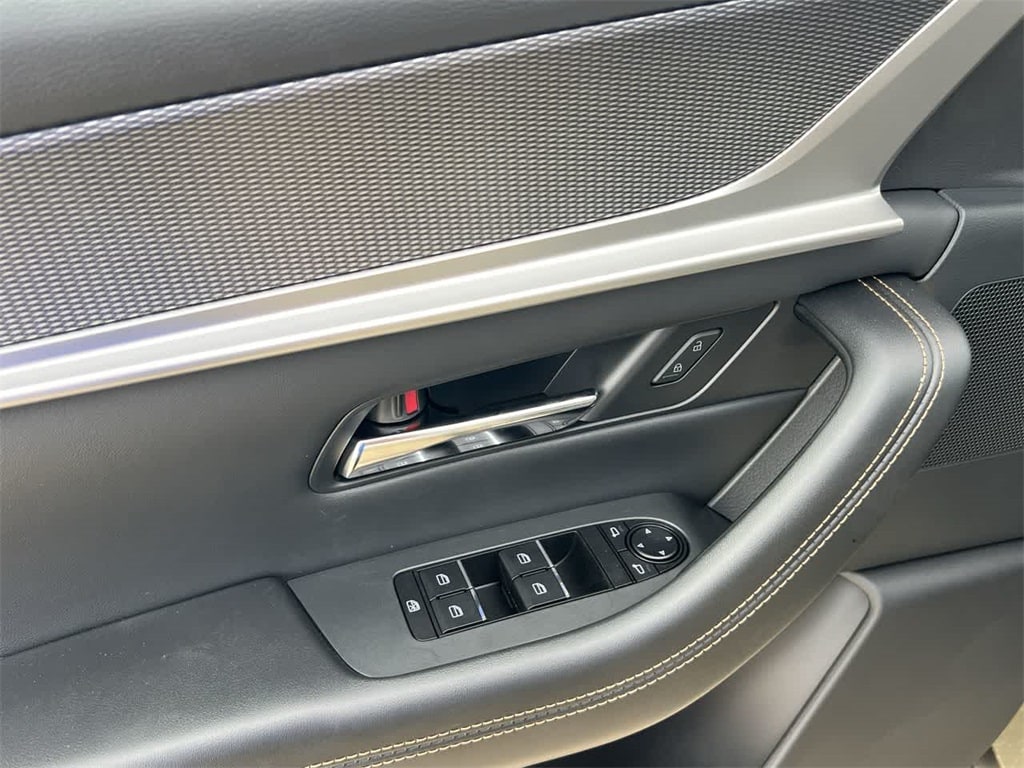 Thumbnail: 2025 Mazda CX-70 - 24