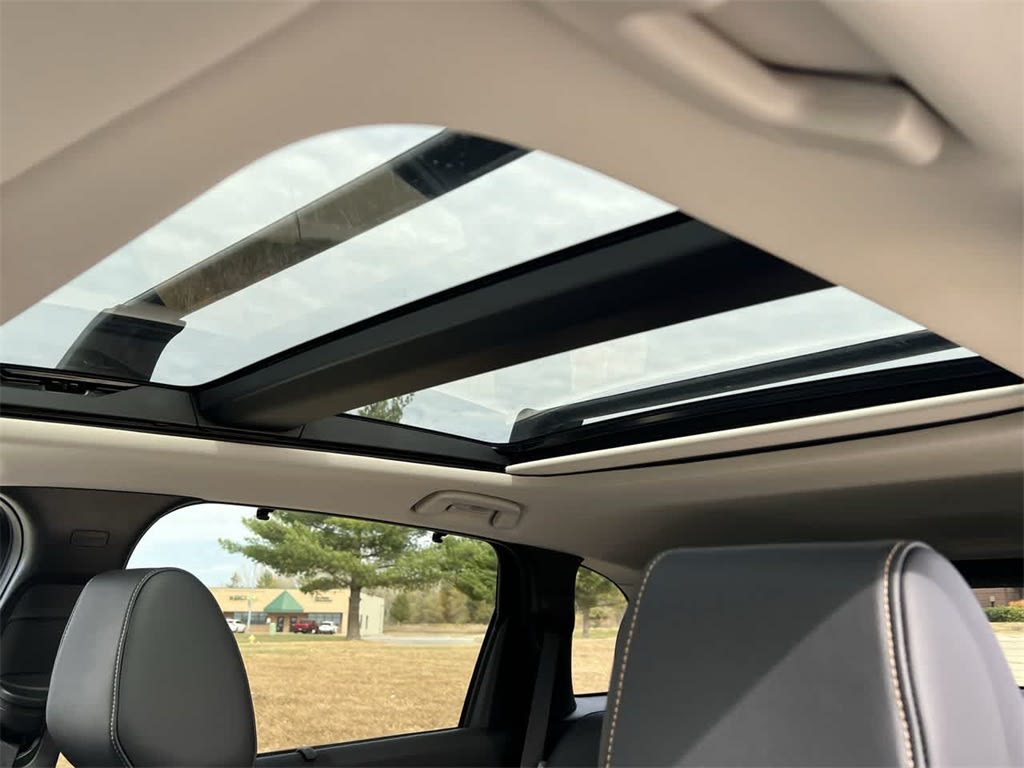 Thumbnail: 2025 Mazda CX-70 - 25