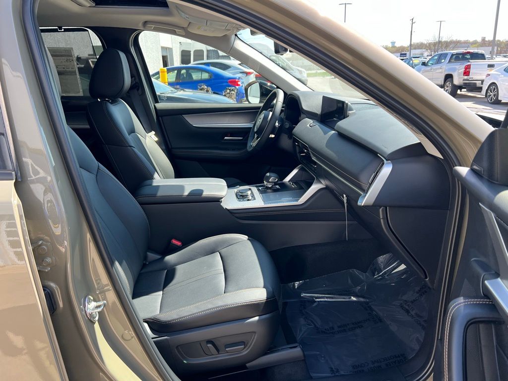 Thumbnail: 2025 Mazda CX-70 - 26