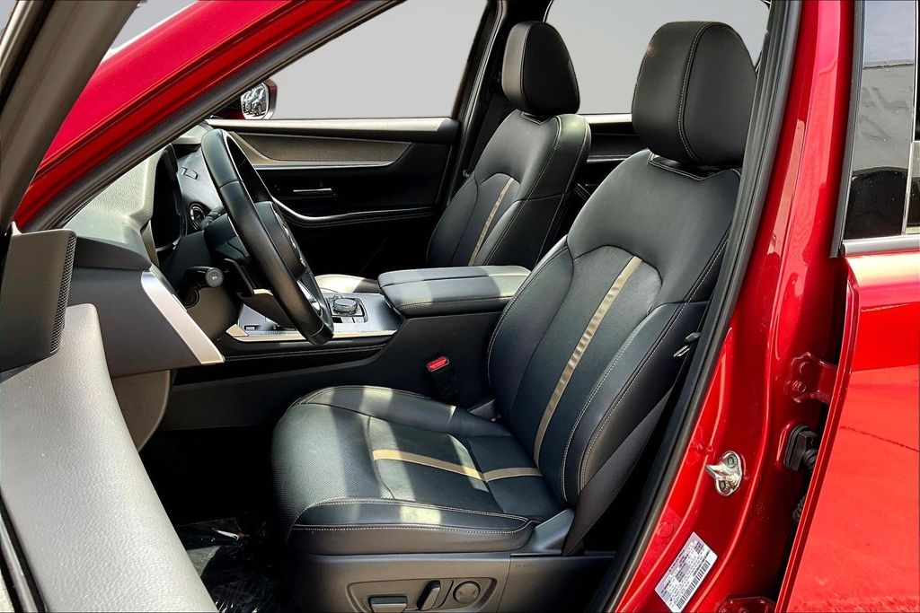 Thumbnail: 2025 Mazda CX-70 - 10