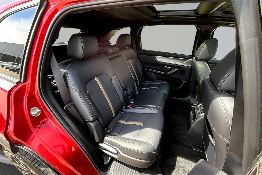 Thumbnail: 2025 Mazda CX-70 - 31