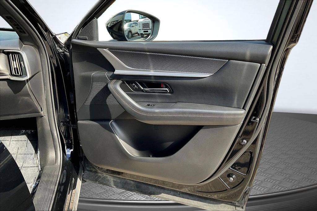 Thumbnail: 2025 Mazda CX-70 - 24