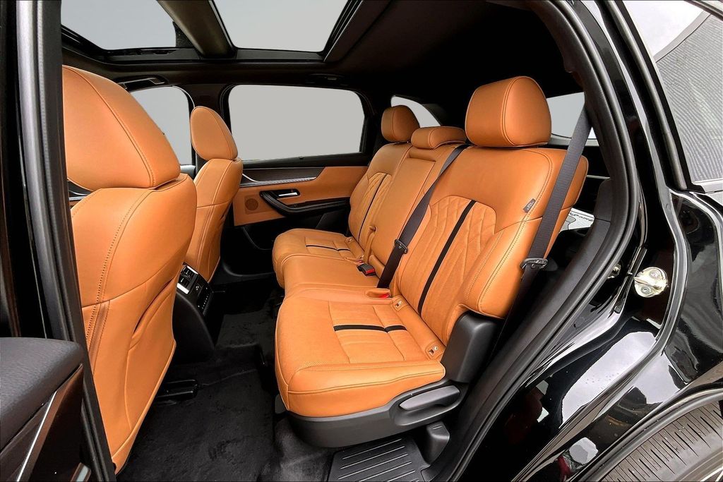 Thumbnail: 2026 Mazda CX-70 - 8