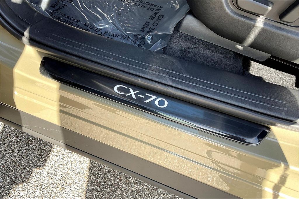 Thumbnail: 2026 Mazda CX-70 - 5