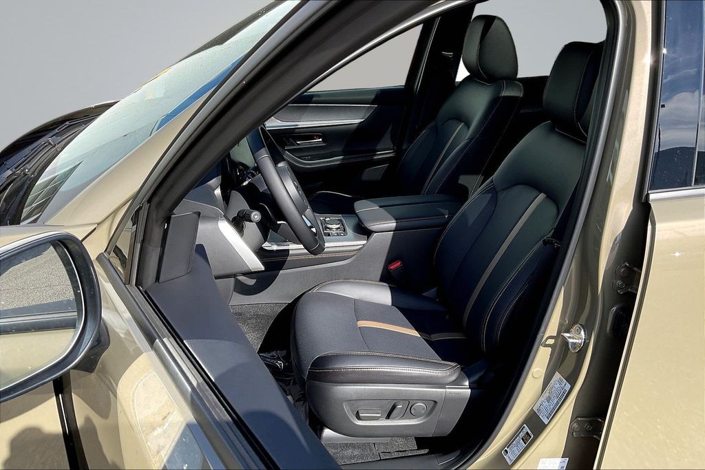 Thumbnail: 2026 Mazda CX-70 - 8