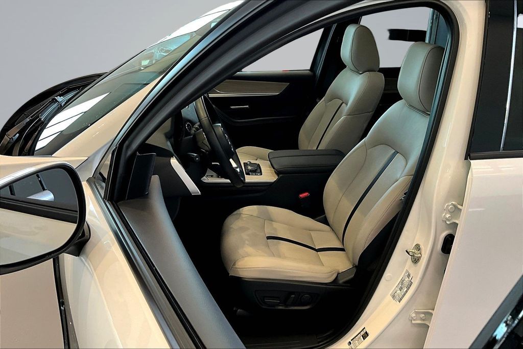 Thumbnail: 2024 Mazda CX-90 - 10