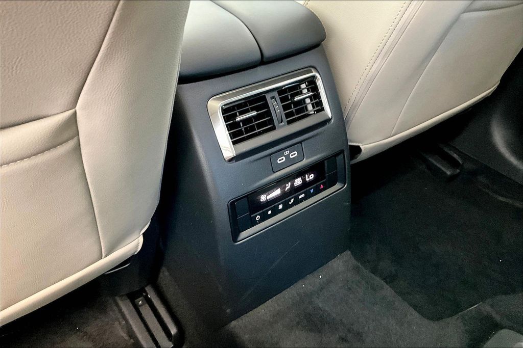 Thumbnail: 2024 Mazda CX-90 - 29