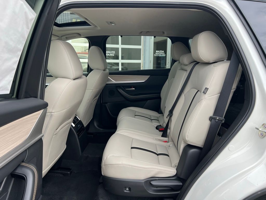 Thumbnail: 2026 Mazda CX-90 - 25