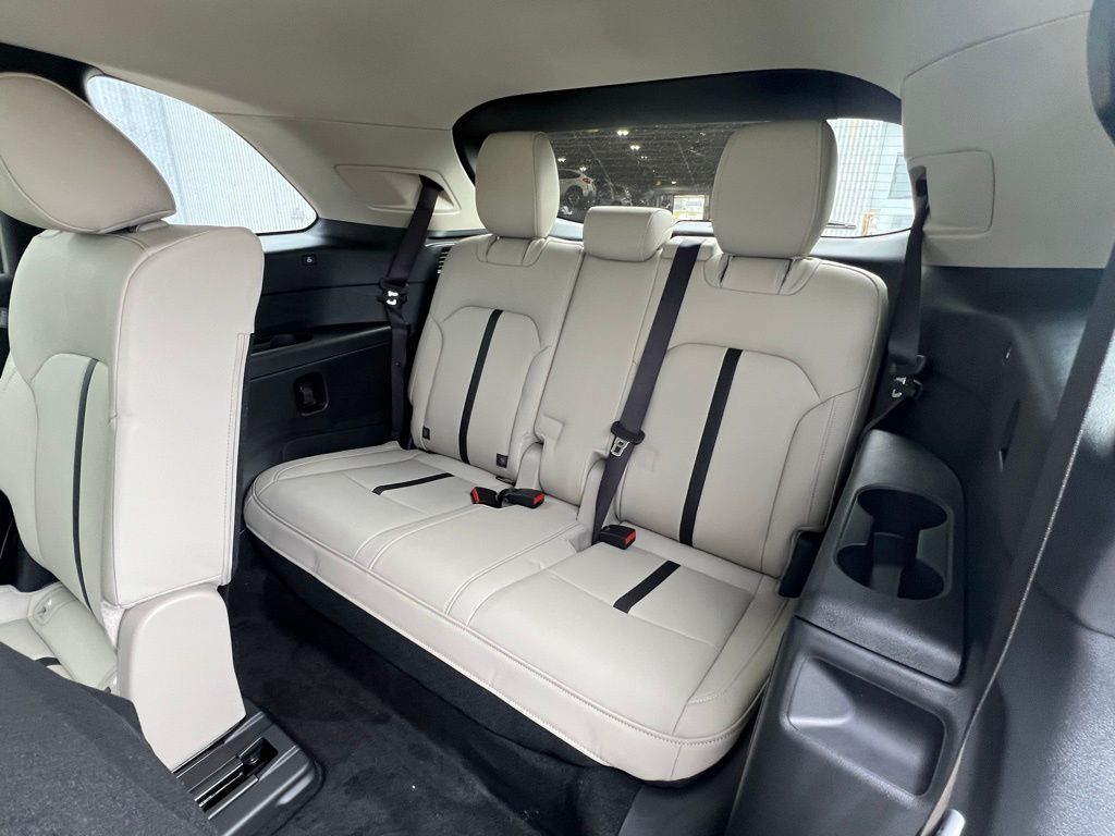 Thumbnail: 2026 Mazda CX-90 - 30