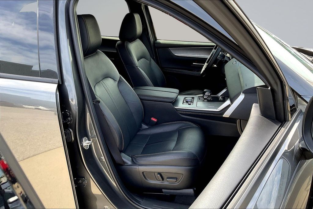 Thumbnail: 2024 Mazda CX-90 - 9