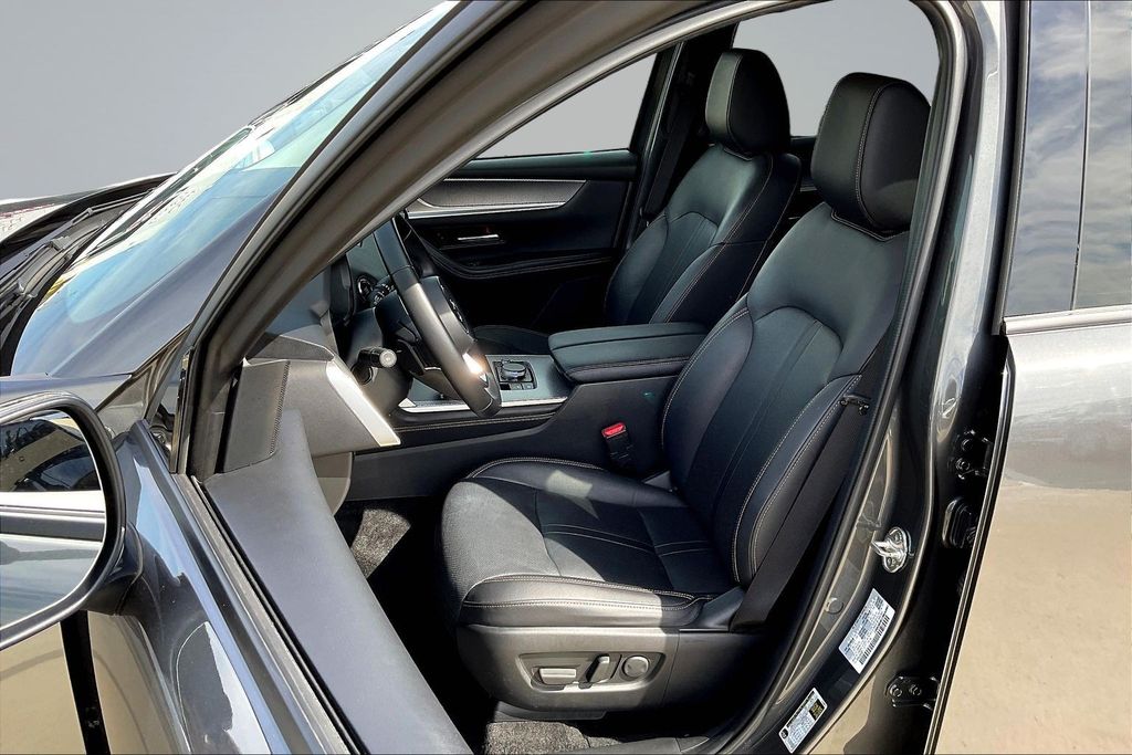 Thumbnail: 2024 Mazda CX-90 - 10