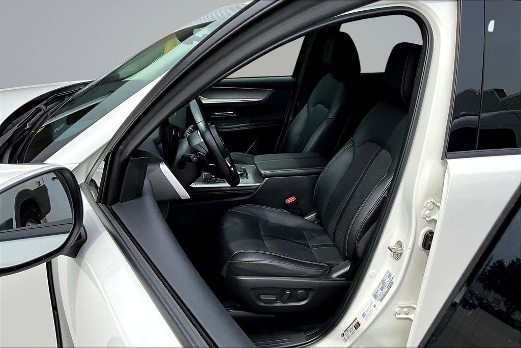 Thumbnail: 2024 Mazda CX-90 - 10