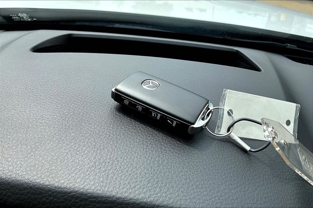 Thumbnail: 2024 Mazda CX-90 - 18