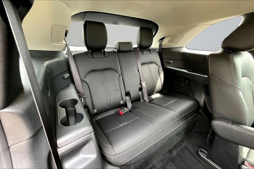 Thumbnail: 2024 Mazda CX-90 - 31
