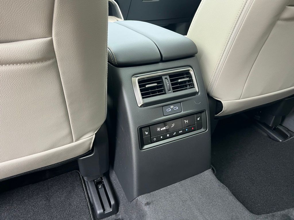 Thumbnail: 2026 Mazda CX-90 - 23