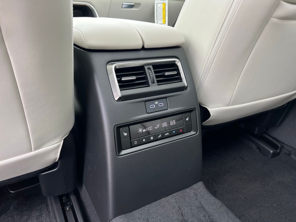 Thumbnail: 2026 Mazda CX-90 - 25
