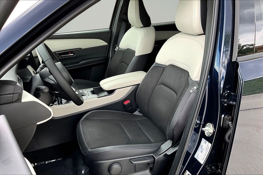 Thumbnail: 2026 Mazda CX-5 - 7