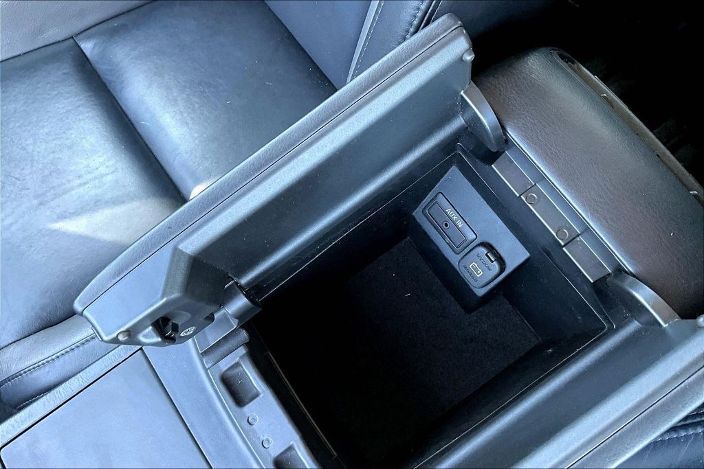 Thumbnail: 2010 Mazda CX-9 - 29