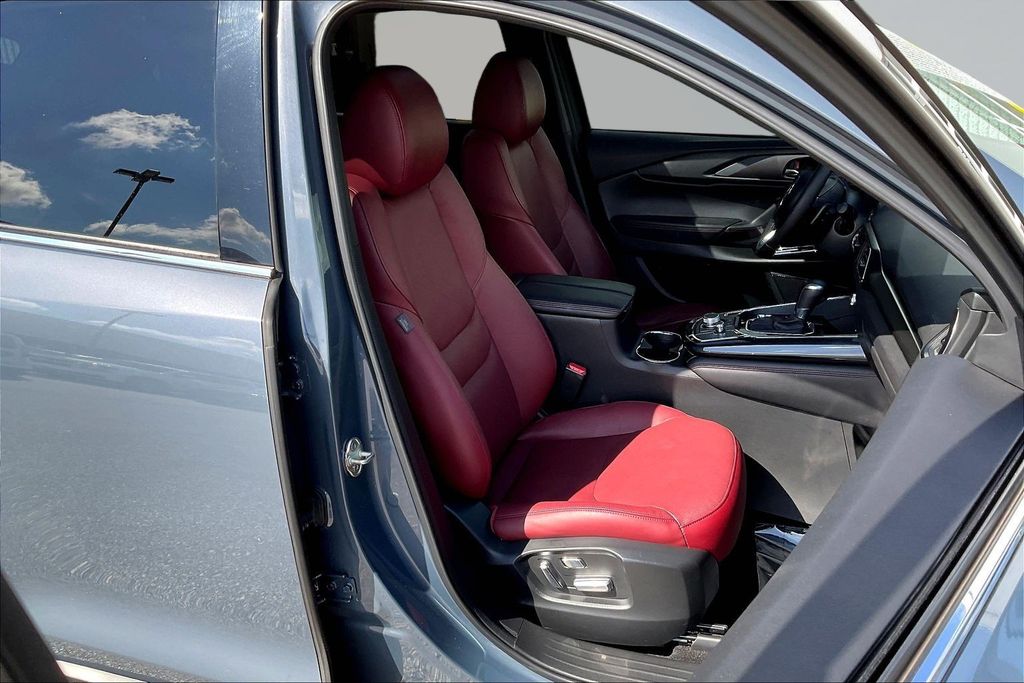 Thumbnail: 2023 Mazda CX-9 - 10