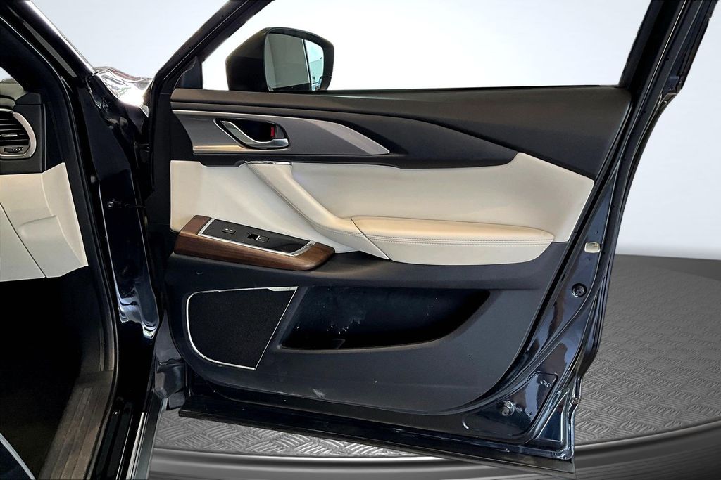 Thumbnail: 2023 Mazda CX-9 - 25