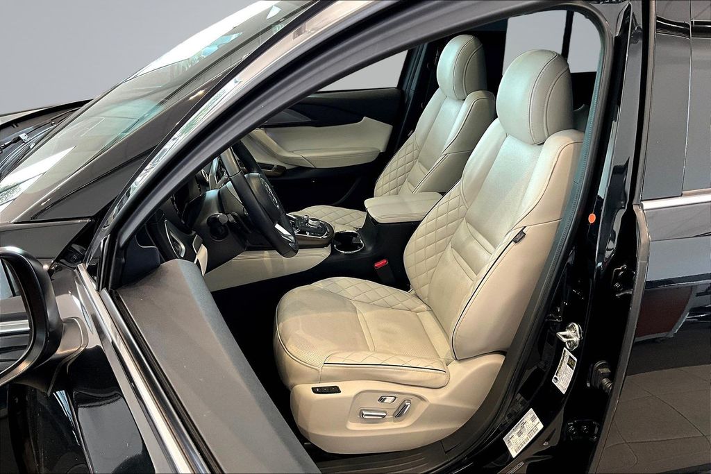 Thumbnail: 2023 Mazda CX-9 - 11