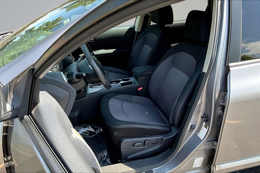 Thumbnail: 2013 Nissan Rogue - 11