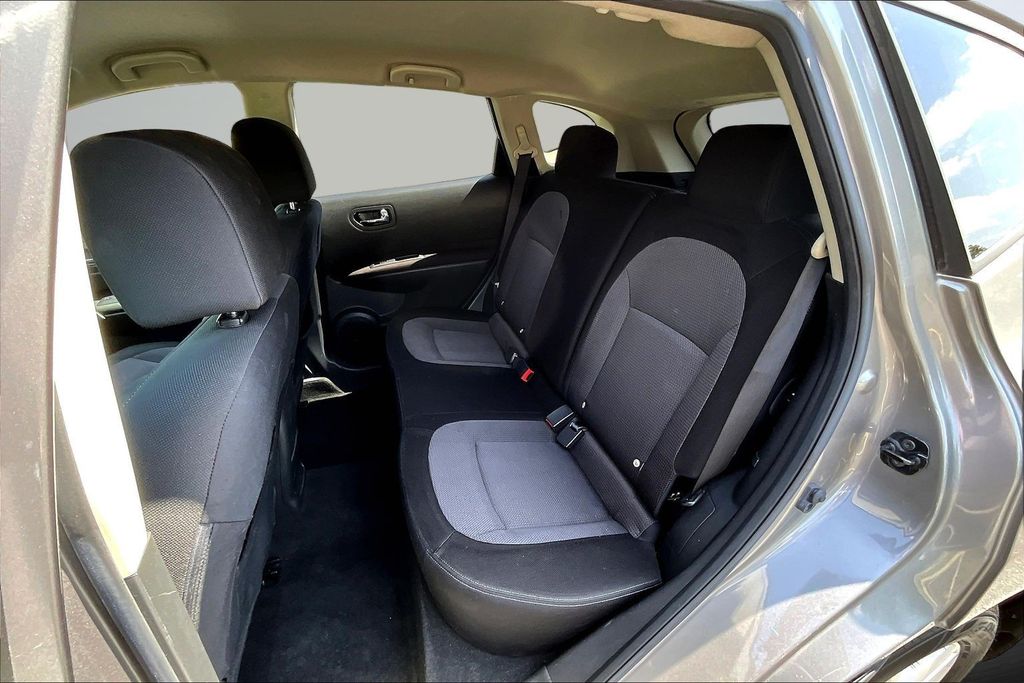 Thumbnail: 2013 Nissan Rogue - 12