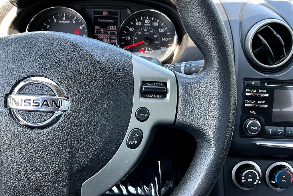 Thumbnail: 2013 Nissan Rogue - 27