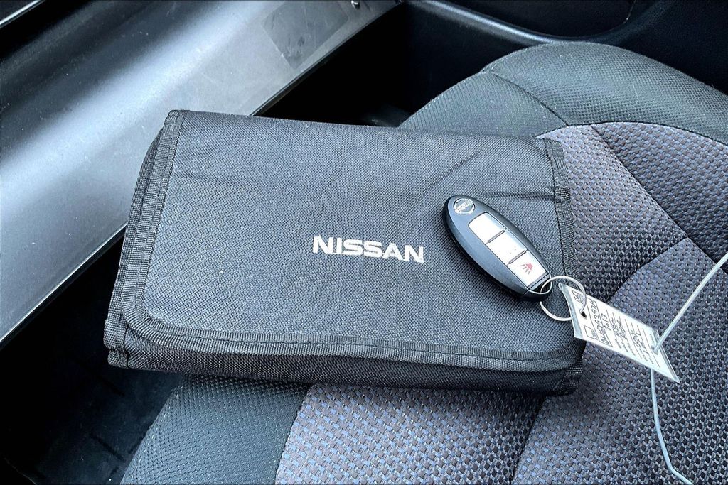 Thumbnail: 2013 Nissan Rogue - 18