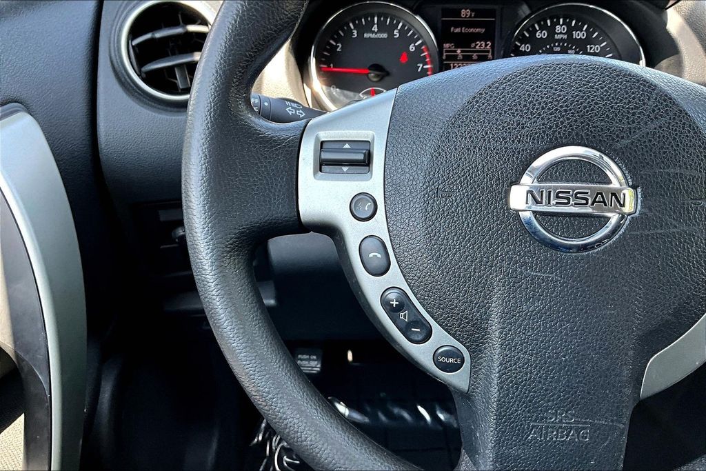Thumbnail: 2013 Nissan Rogue - 26