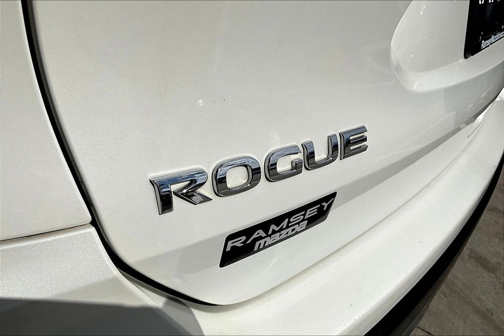 Thumbnail: 2018 Nissan Rogue - 6