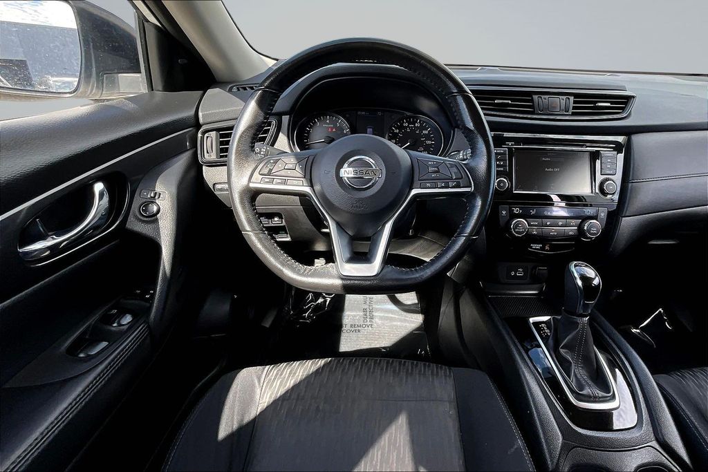 Thumbnail: 2018 Nissan Rogue - 2