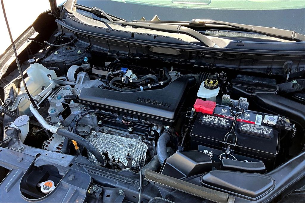 Thumbnail: 2017 Nissan Rogue - 8