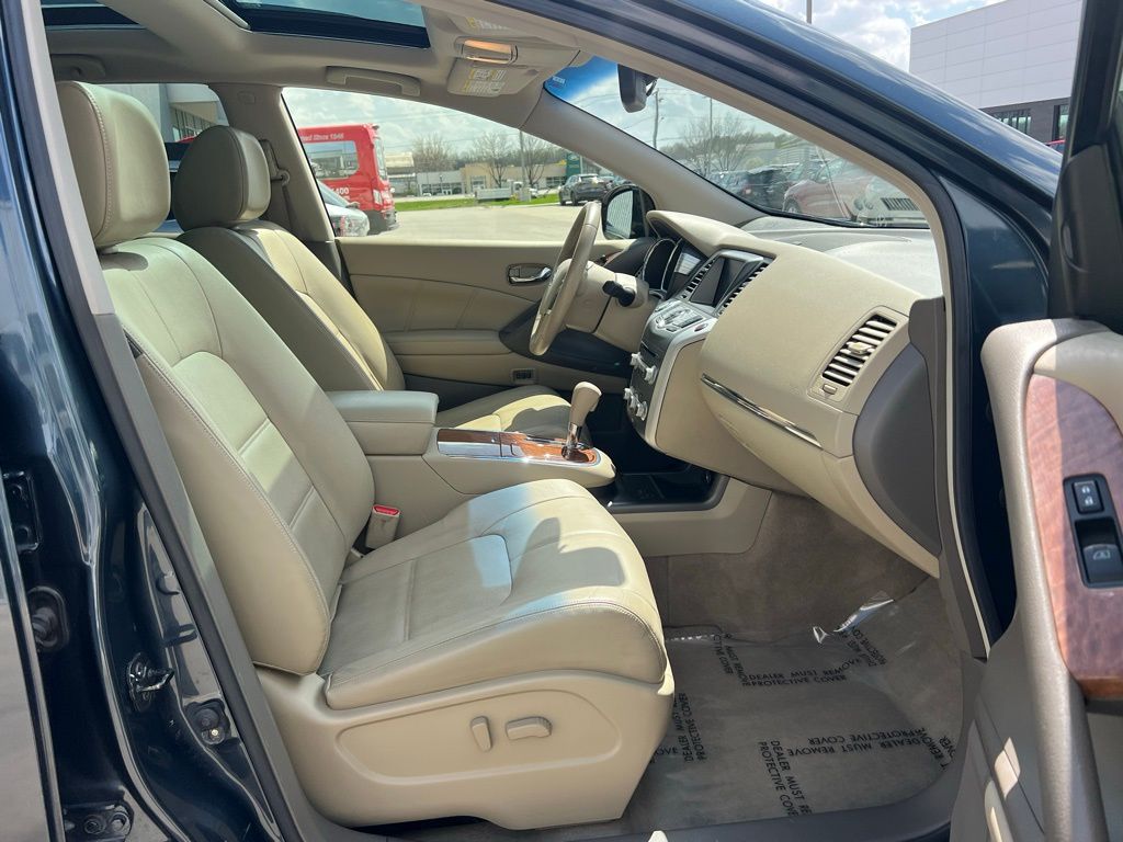 Thumbnail: 2013 Nissan Murano - 28