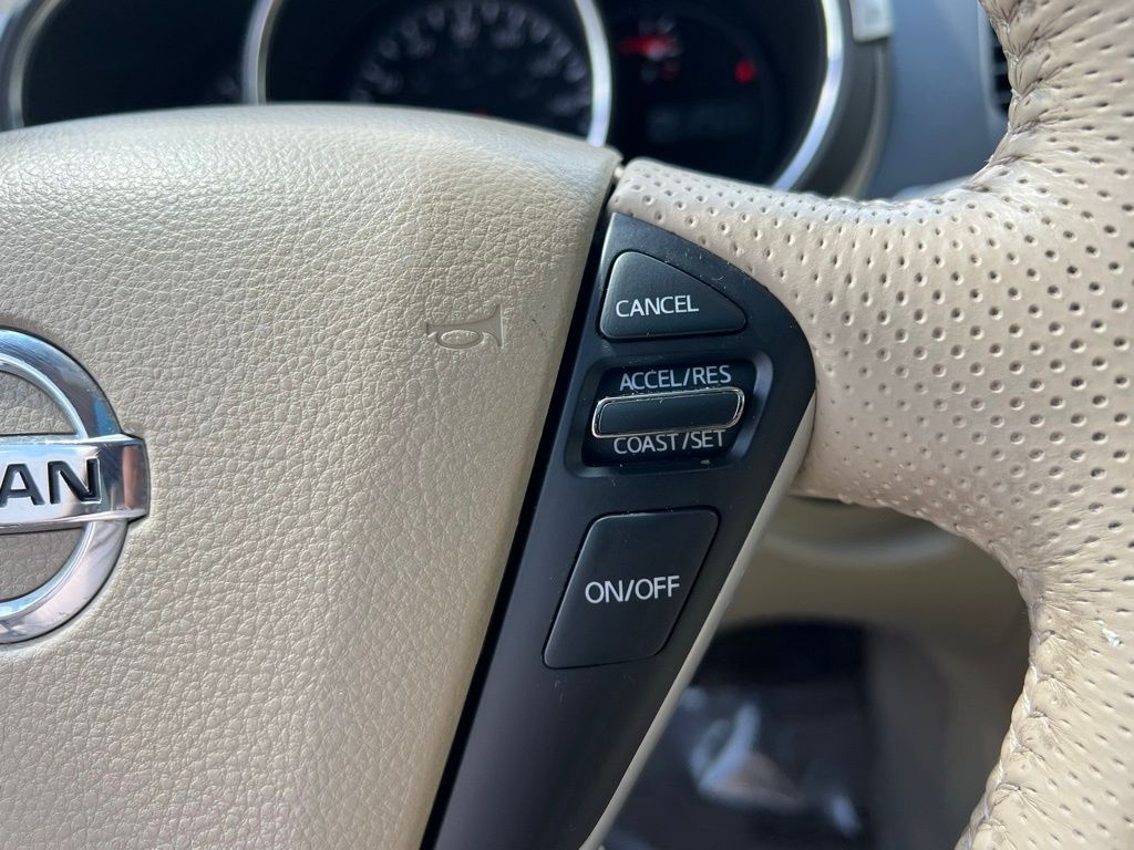 Thumbnail: 2013 Nissan Murano - 31