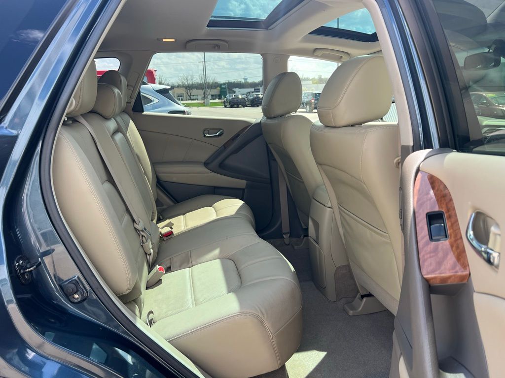 Thumbnail: 2013 Nissan Murano - 27