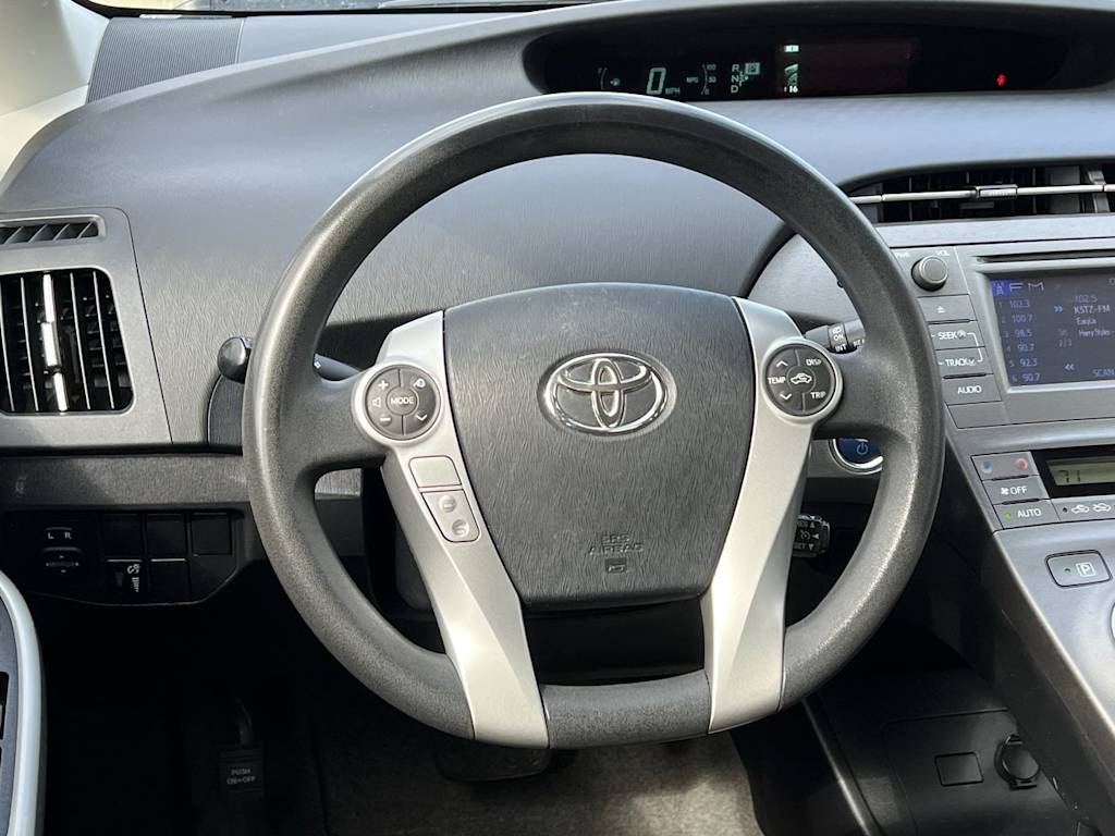 2013 Toyota Prius Two 10