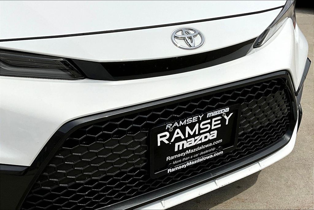 Thumbnail: 2021 Toyota Corolla - 33