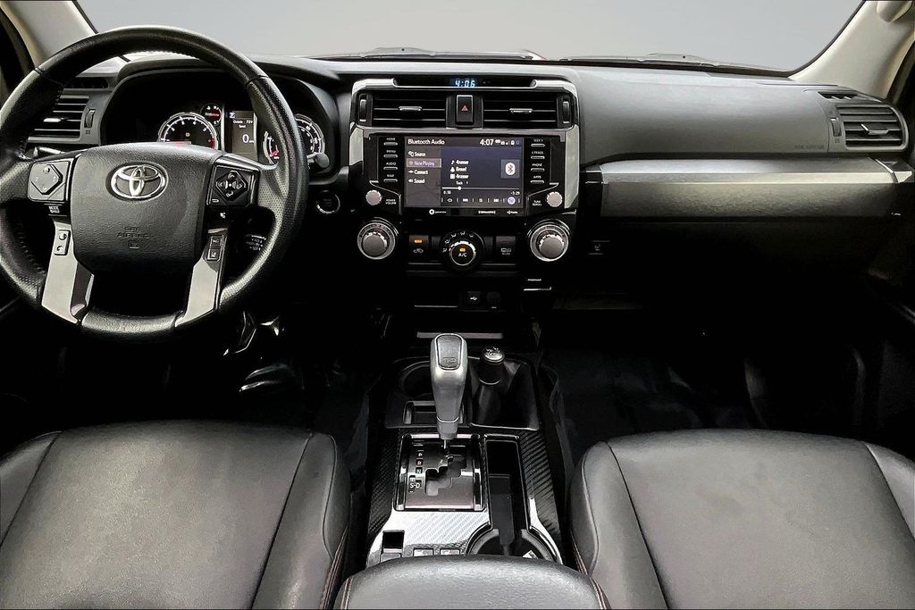 Thumbnail: 2020 Toyota 4Runner - 13