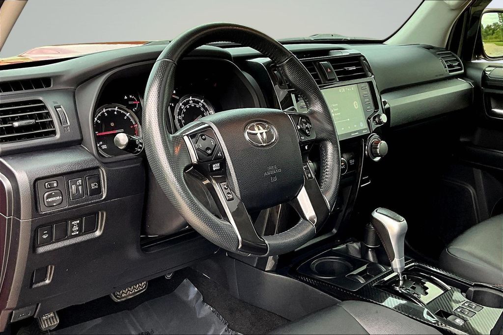 Thumbnail: 2020 Toyota 4Runner - 9