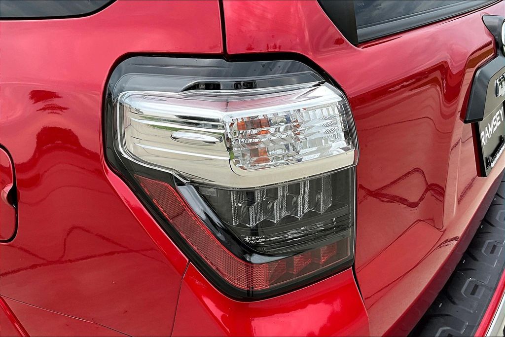 Thumbnail: 2020 Toyota 4Runner - 35
