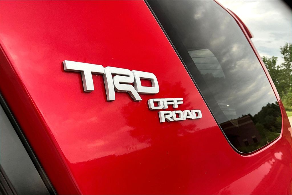 Thumbnail: 2020 Toyota 4Runner - 36