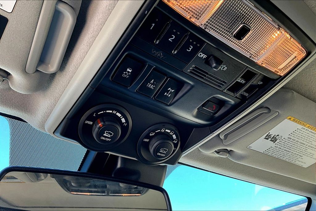 Thumbnail: 2020 Toyota 4Runner - 29
