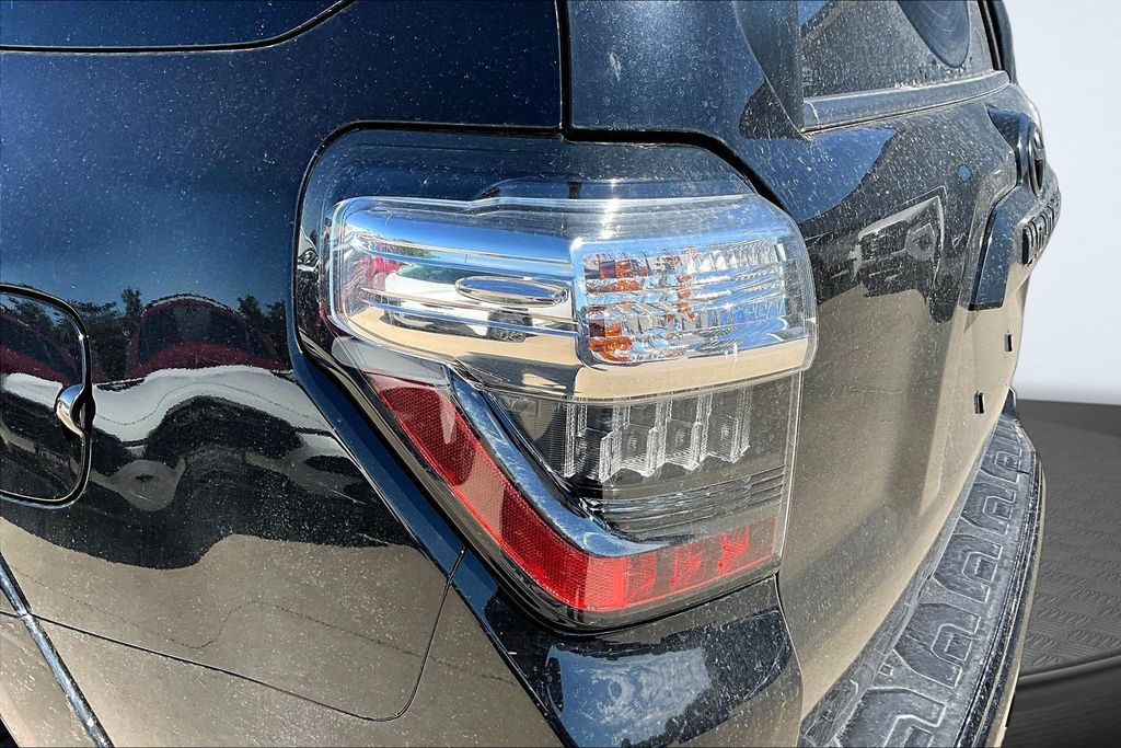 Thumbnail: 2020 Toyota 4Runner - 35