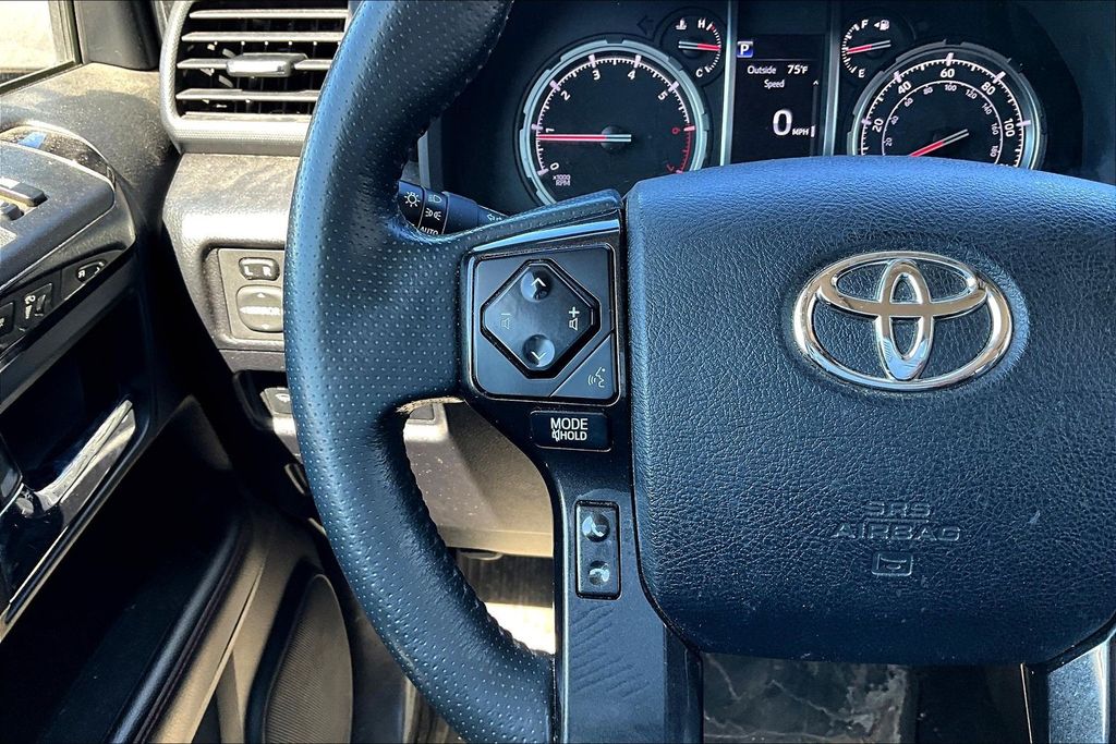 Thumbnail: 2020 Toyota 4Runner - 26