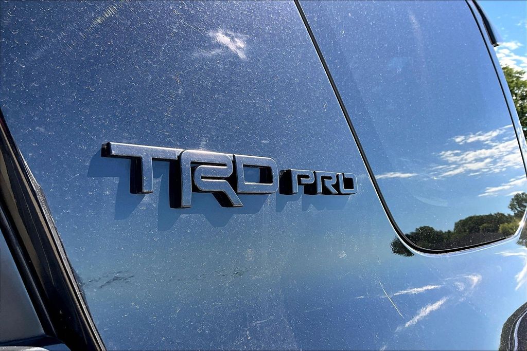 Thumbnail: 2020 Toyota 4Runner - 6