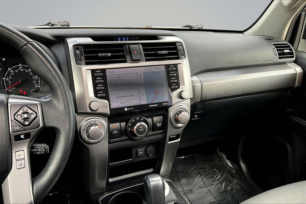 Thumbnail: 2021 Toyota 4Runner - 14