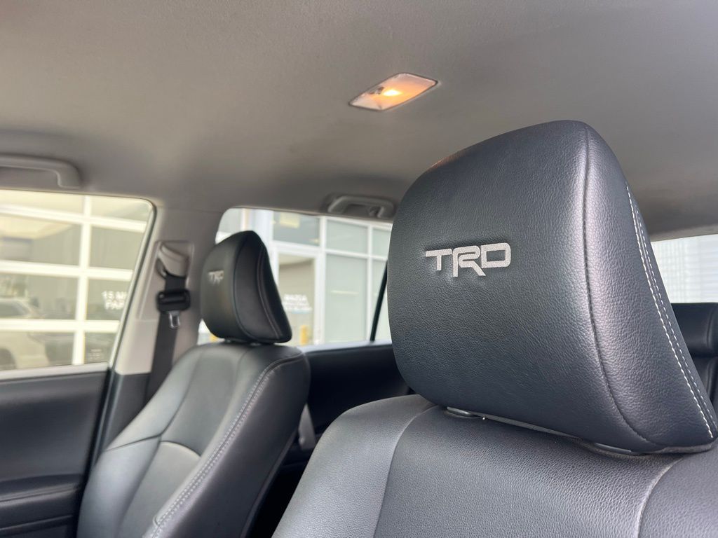 Thumbnail: 2022 Toyota 4Runner - 30
